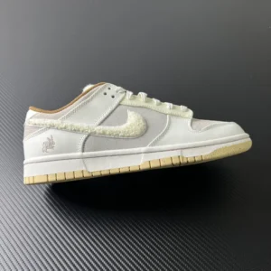VT Batch DUNK, "VT" - "FD4203-211" Dunk
