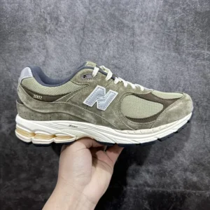 M Batch New Balance 2002, " M " -  Batch " M2002RHN " New Balance 2002 Green!