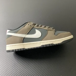Z Batch DUNK, "Z " - " MG3656-038" Otomo Katsuhiro x Nk SB Dunk Low