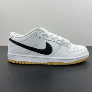 AY Batch DUNK, "AY" - "CD2563-101"