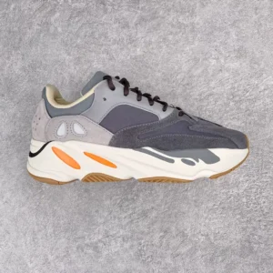 Yeezy 700, "S2" - "FV9922 "Coconut 700 first generation magnet!