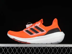 WM Batch UB, "" - "HQ6341" Ad Ultra Boost Light 23 HQ6341 UB9.0
