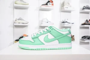 NEW VT Batch DUNK, "NEWVT" - "DD1503-105"DUNK