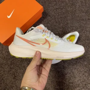 DT Batch NK ZOOM 39, "DT" - "DH4072-501"39