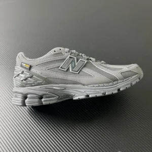 M Batch New Balance 1906, "M" -  Batch "M1906RU"New Balance 1906