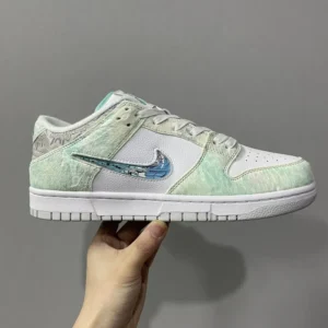 AY Batch DUNK, "AY" - "DV0831-101"