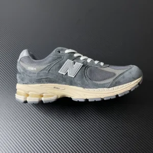 ZC Batch New Balance 2002, "ZC " - "M2002RHO" New Balance M2002RHO Grey Carbon!