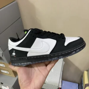 M Batch DUNK, " M " - " BV1310-013 "Dunk Pigeon Panda!