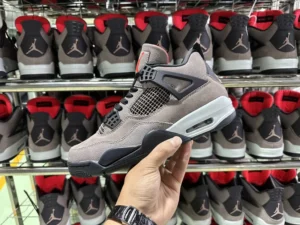 AIR JORDAN 4, "OG" - "DB0732-200"Jordan Air Jordan 4 retro “taupe haze”