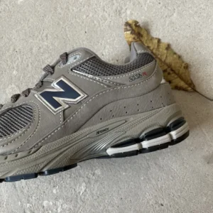 ZC Batch New Balance 2002, " ZC " -  " M2002RA " New Balance M2002RA Classic Grey!