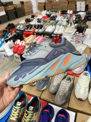 Yeezy 700, " GC " -  " FW2498 " Coconut 700 First Generation Duck Blue!