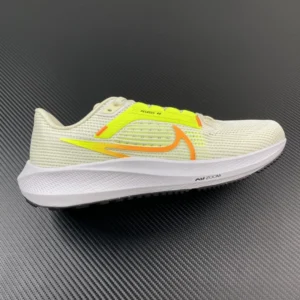 DT Batch NK ZOOM 40, "DT" - "DV3853-101"40