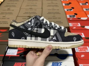 M Batch DUNK, "M" Travis Scott x Nike Dunk SB Low “Jackboys”  CT5053-001