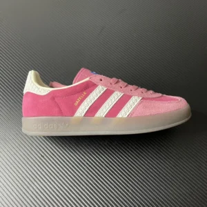 AD Sambas, "XC" - "IF1809"Samba Strawberry Bear