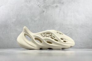 LW Batch Runner, "LW batch" - "G55486"Yeezy Foam Runner