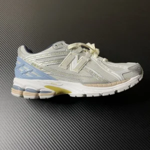 M Batch New Balance 1906, " M " -  " M1906RKC " New Balance 1906 white light green!