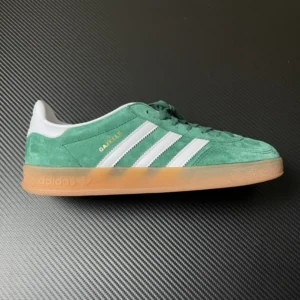 AD Sambas, " M " - " IG1596 " Adisamba Green and White!