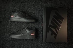 Air Force 1, "XP" SupremexNike Air Force 1 box logo is low black CU9225-001