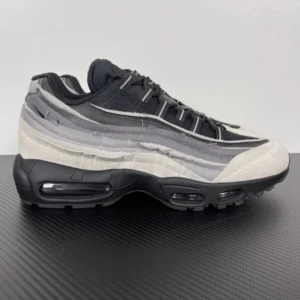 GX Batch MAX 95, "GX" - "CU8406-101"AIR MAX 95 CDG joint white gray