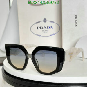 Prada Очки