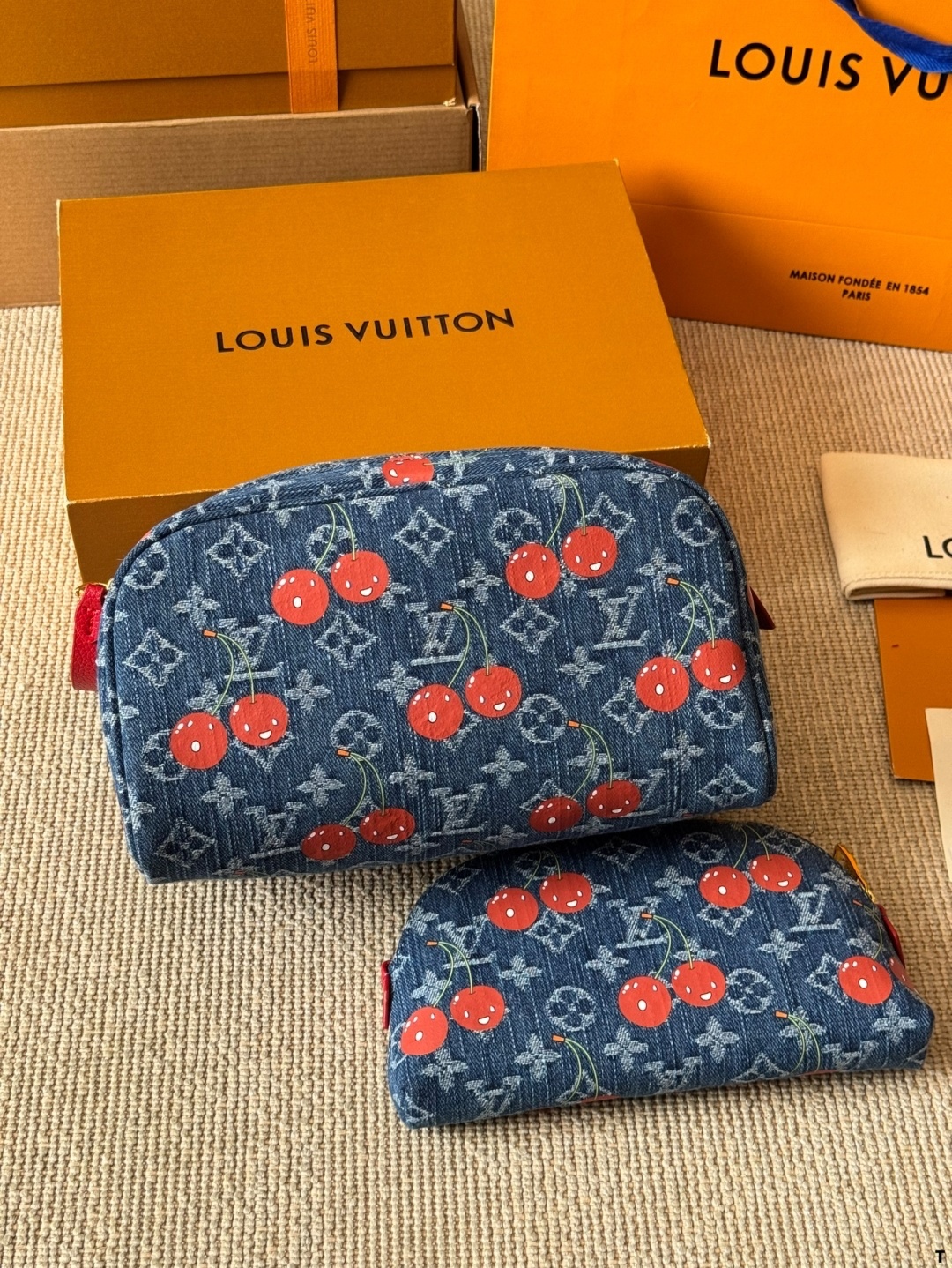 LV BAG