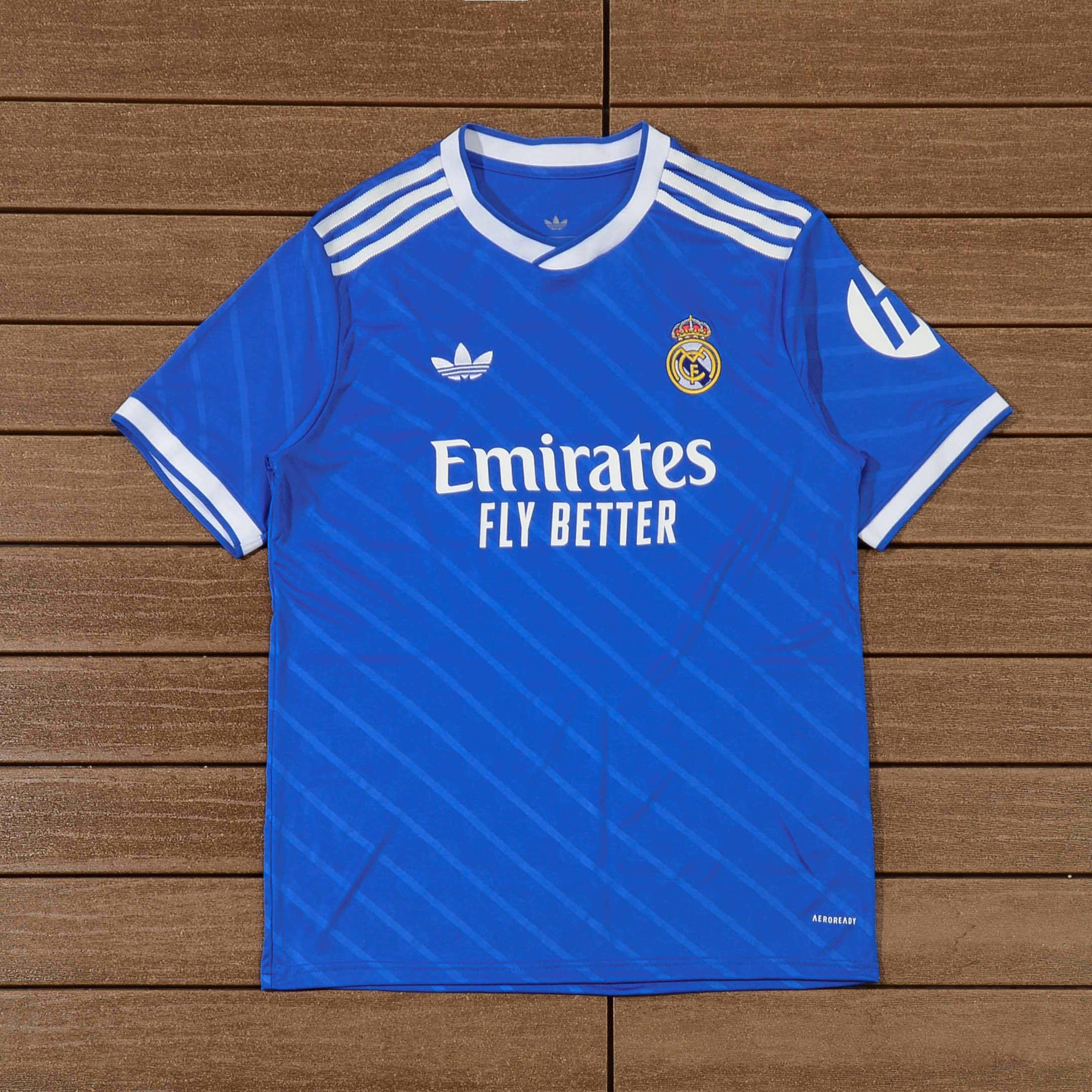 ADIDAS T-SHIRT