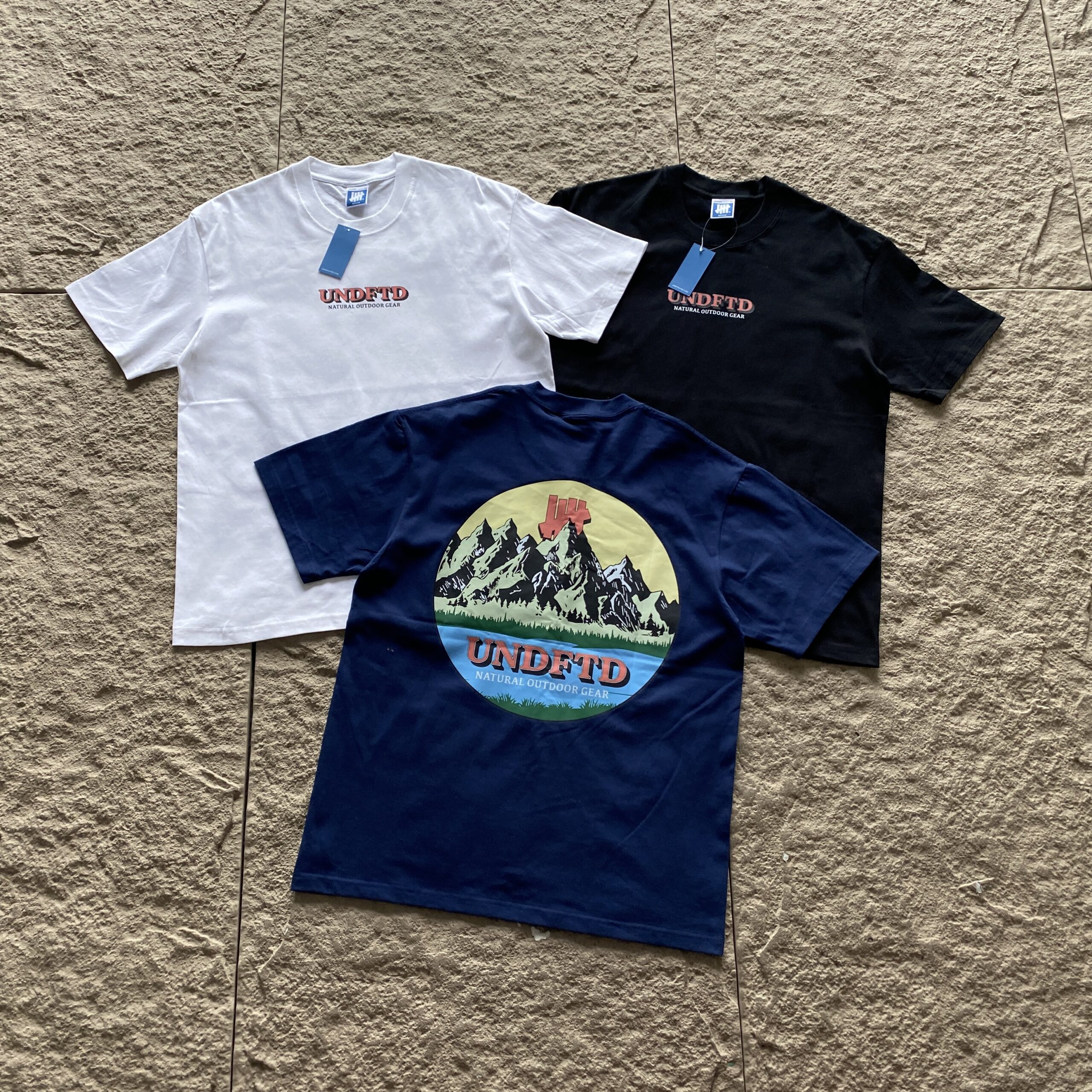 UNDEFEATED T-SHIRT