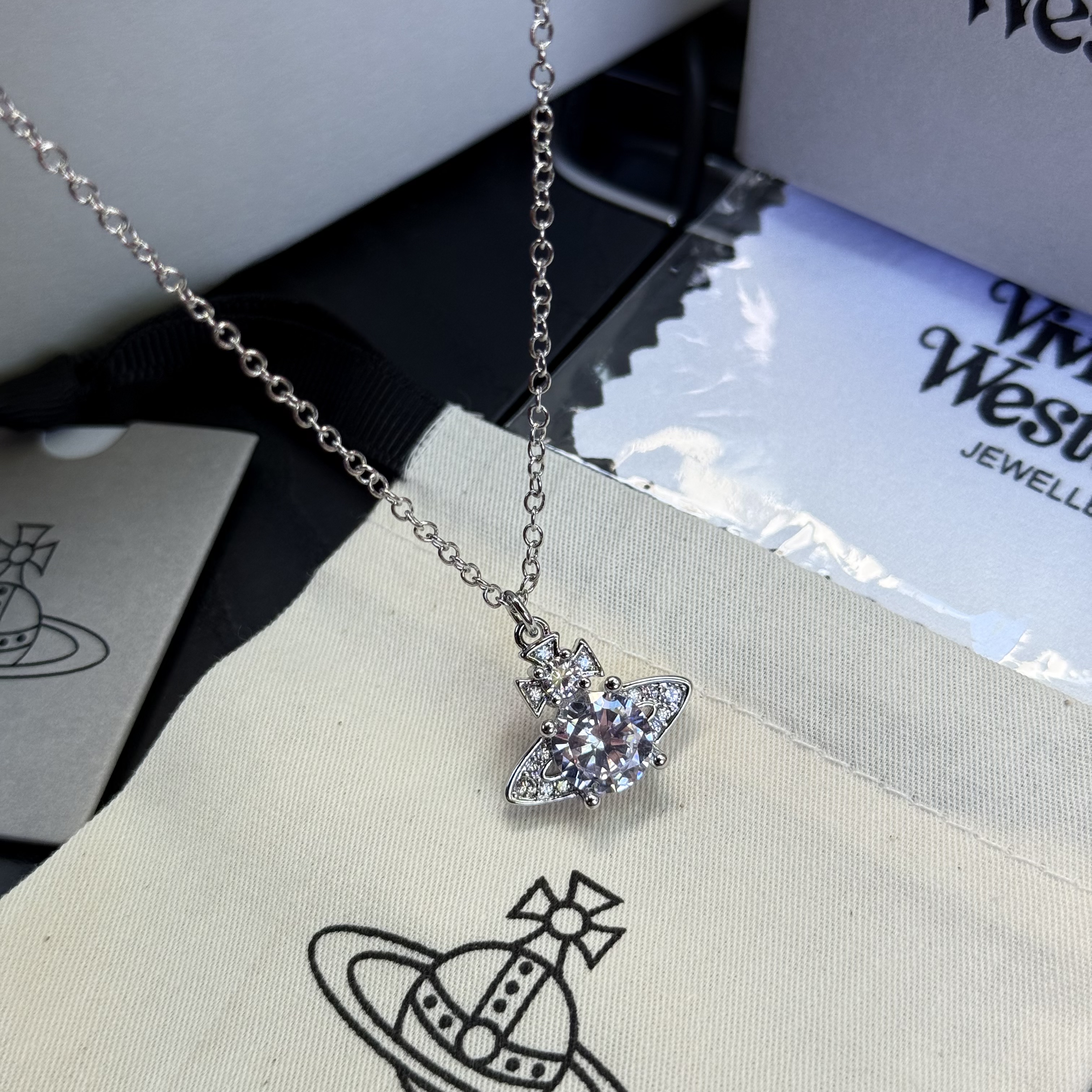 Vivienne Westwood JEWELRY