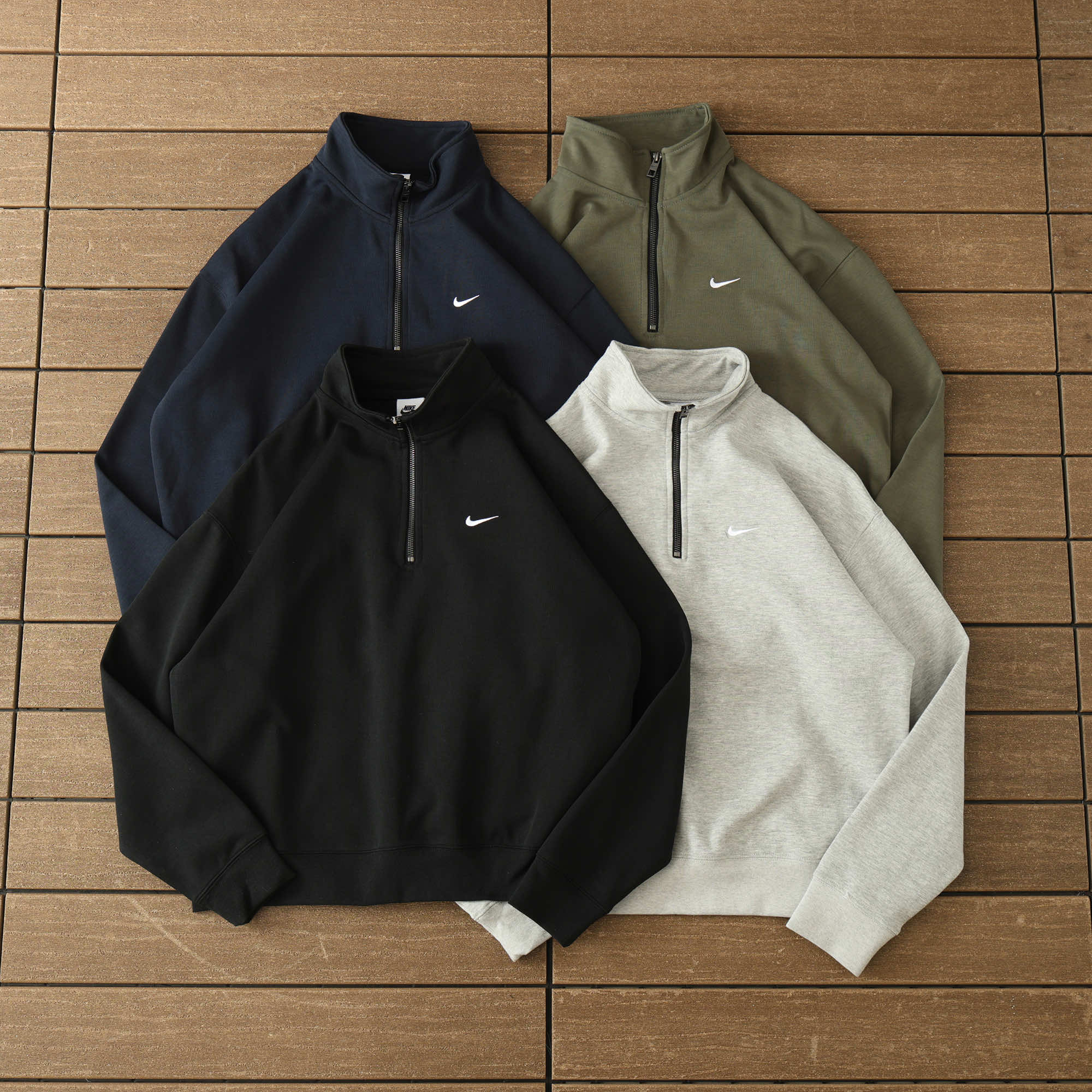 NIKE SWEATER