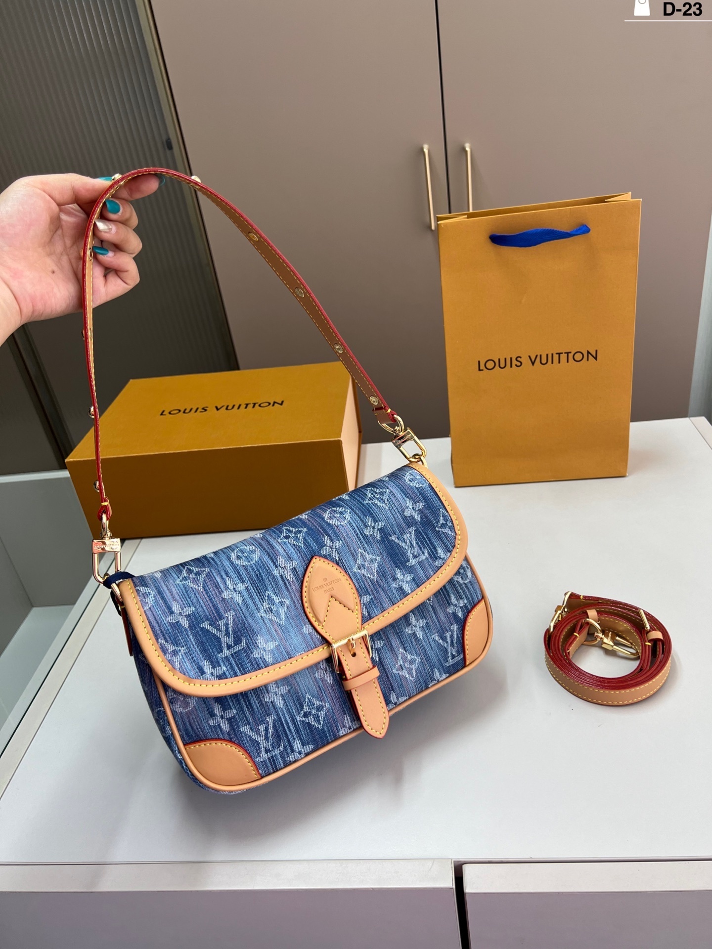 LV BAG