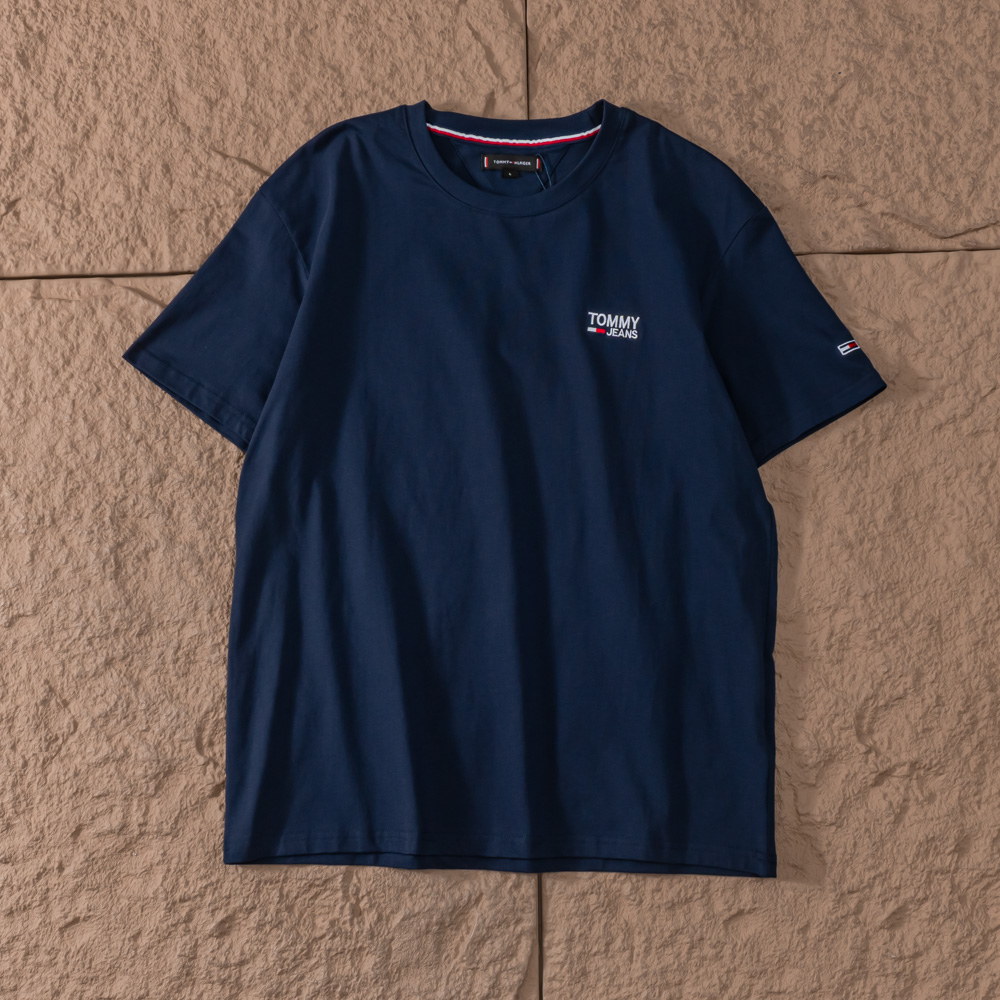 TOMMY HILFIGER T-SHIRT
