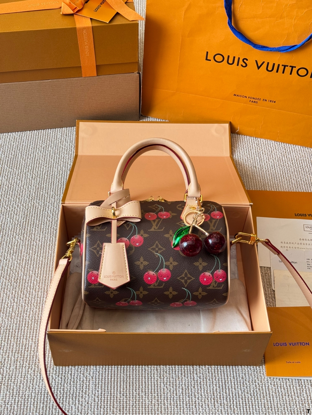 LV BAG