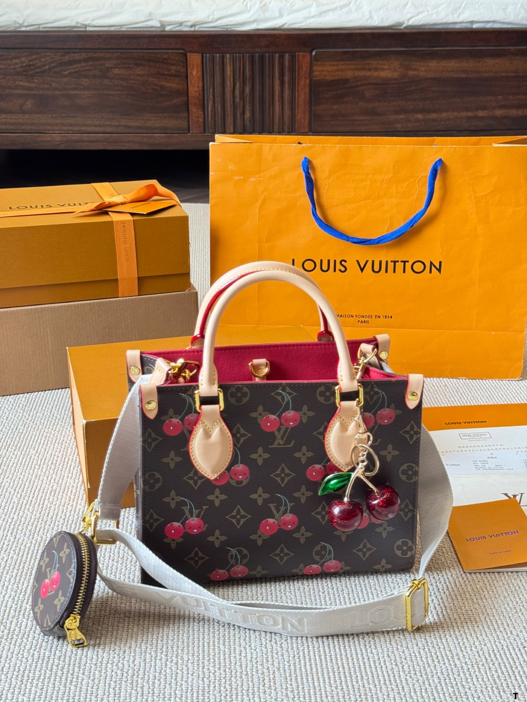 LV BAG