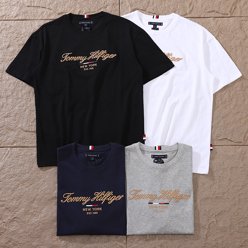 TOMMY HILFIGER T-SHIRT