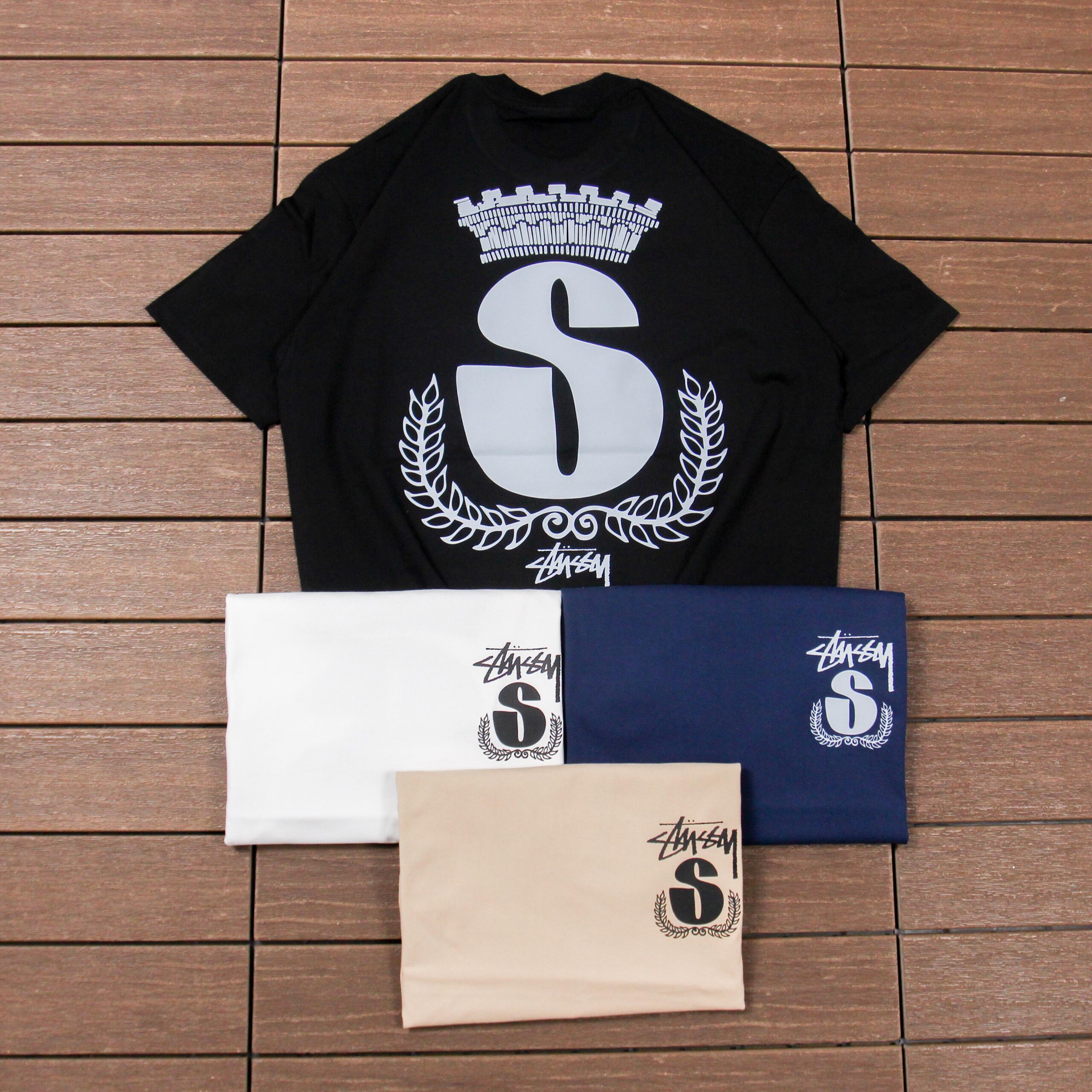 STUSSY T-SHIRT