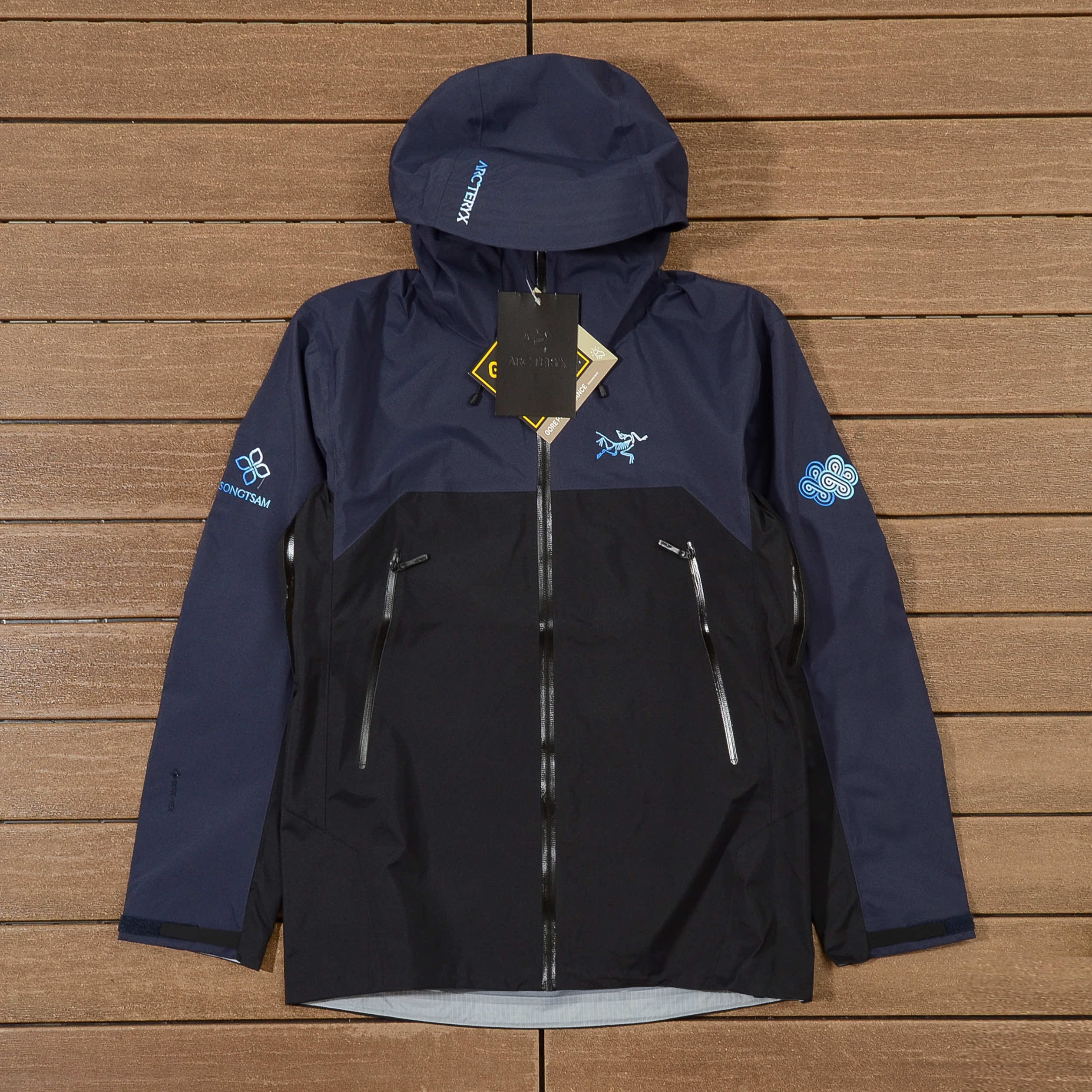 ARC'TERYX JACKET