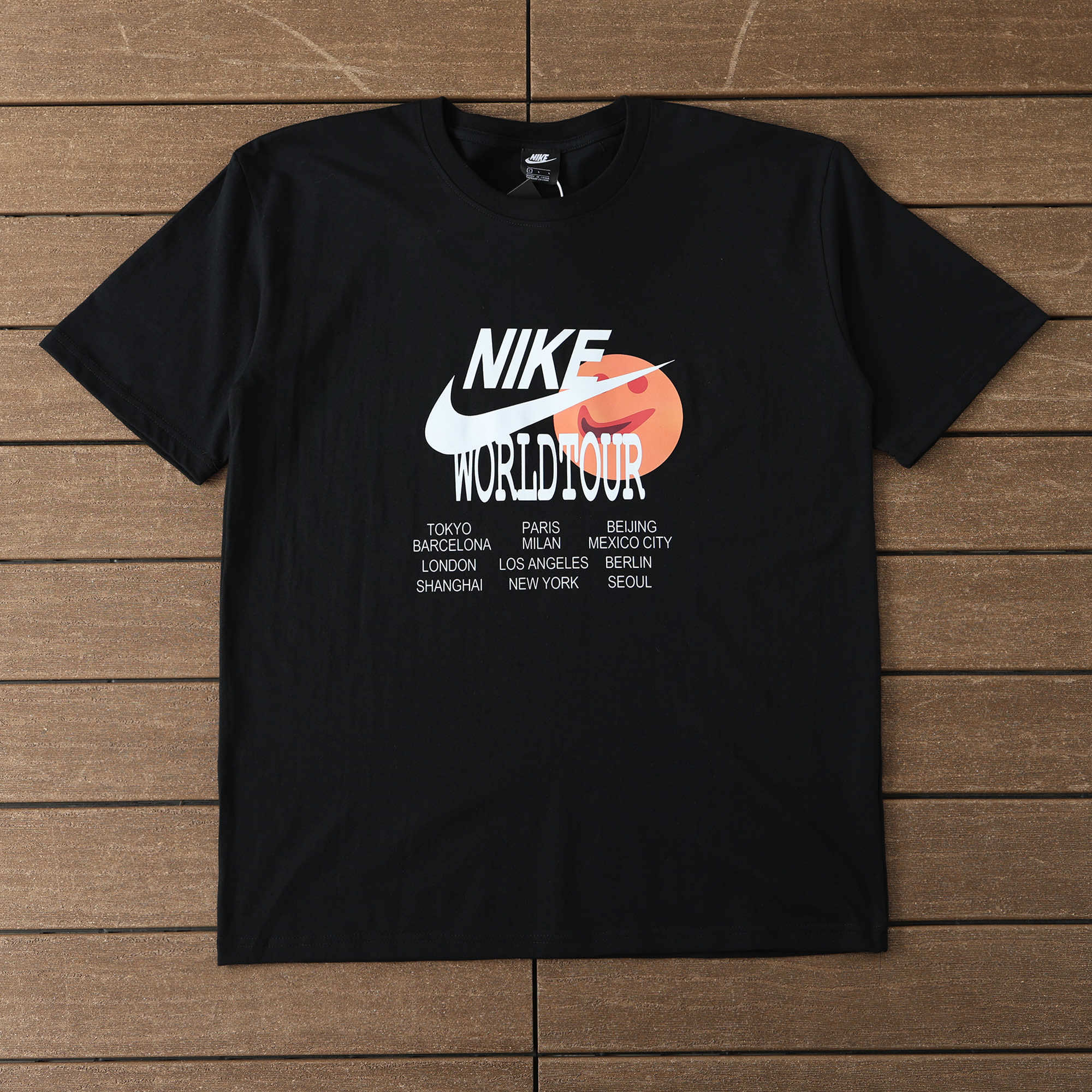 NIKE T-shirt