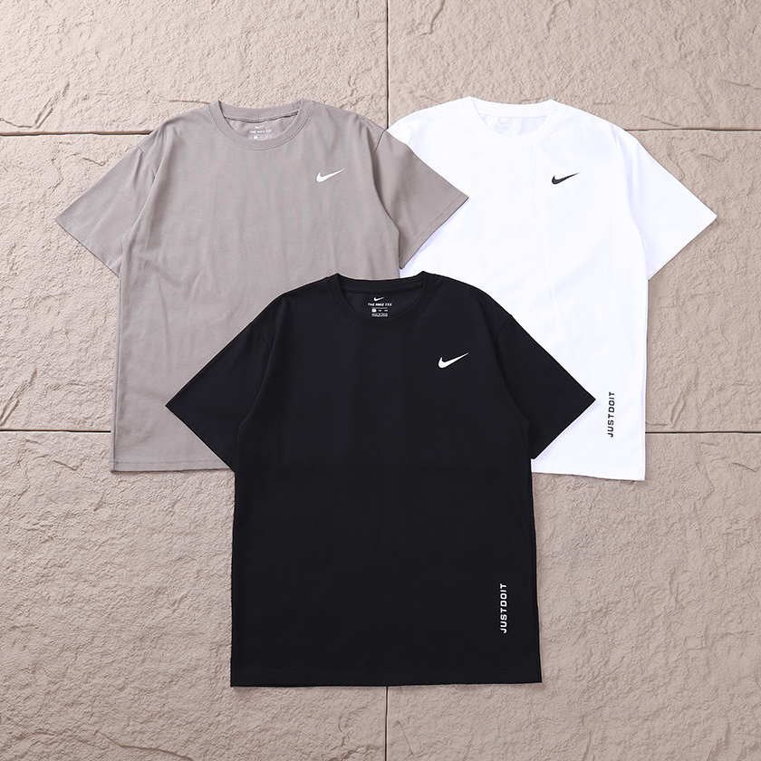 NIKE T-SHIRT