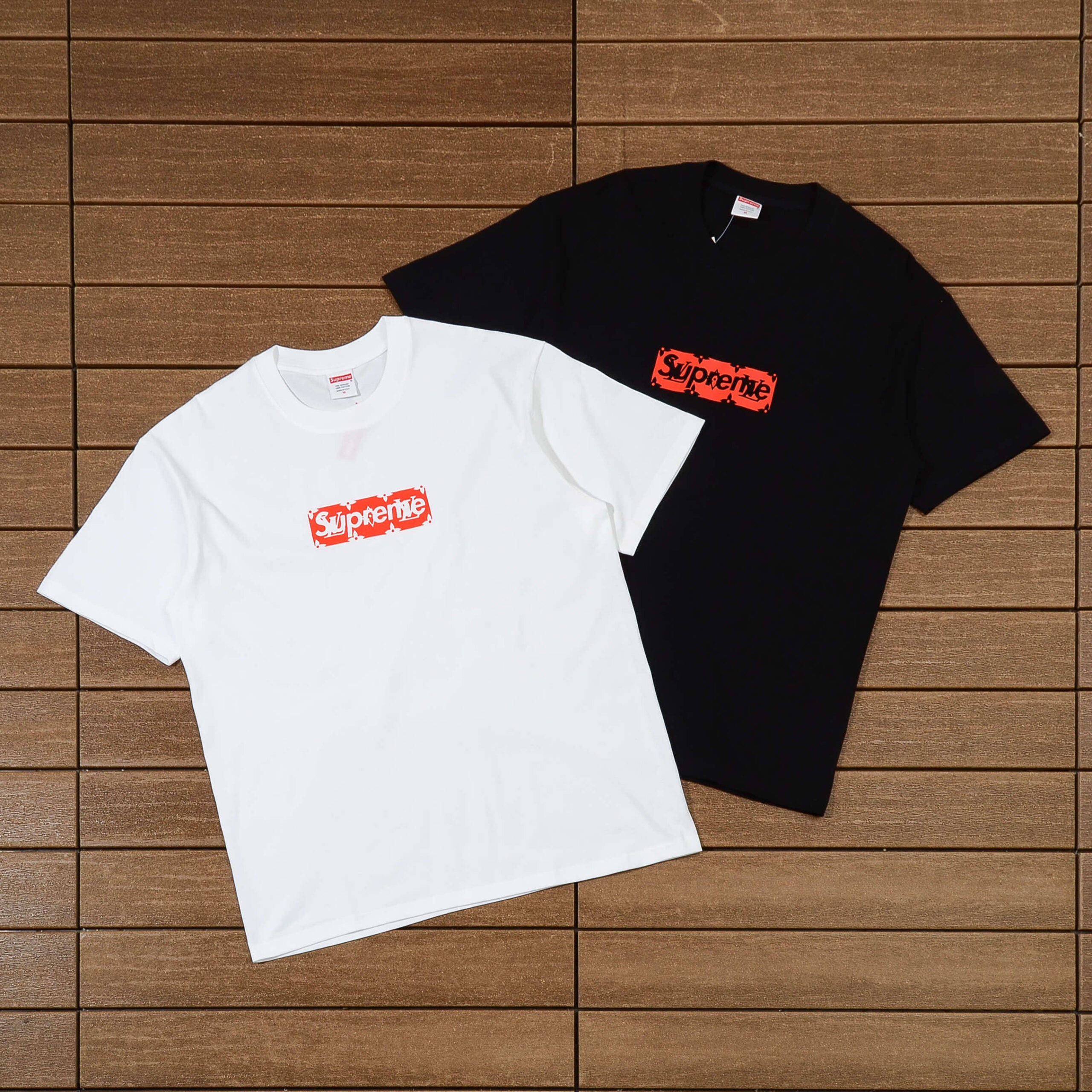 SUPREME T-SHIRT
