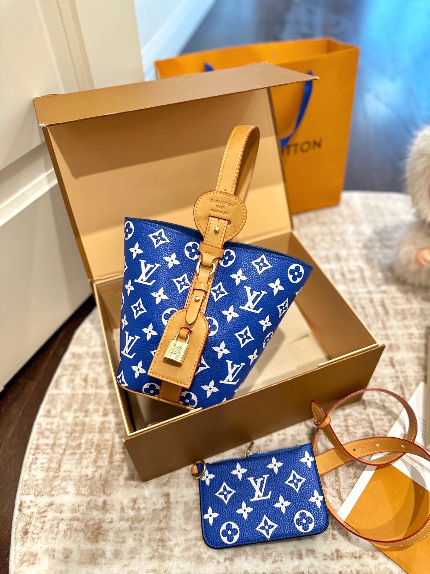 LV BAG