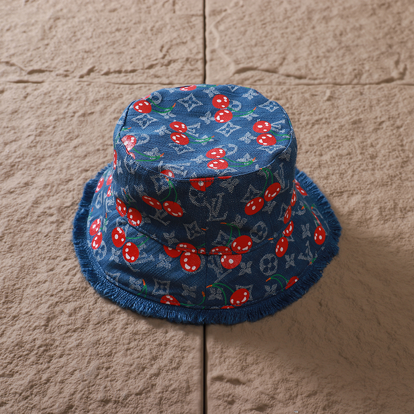 LOUIS VUITTON CAP
