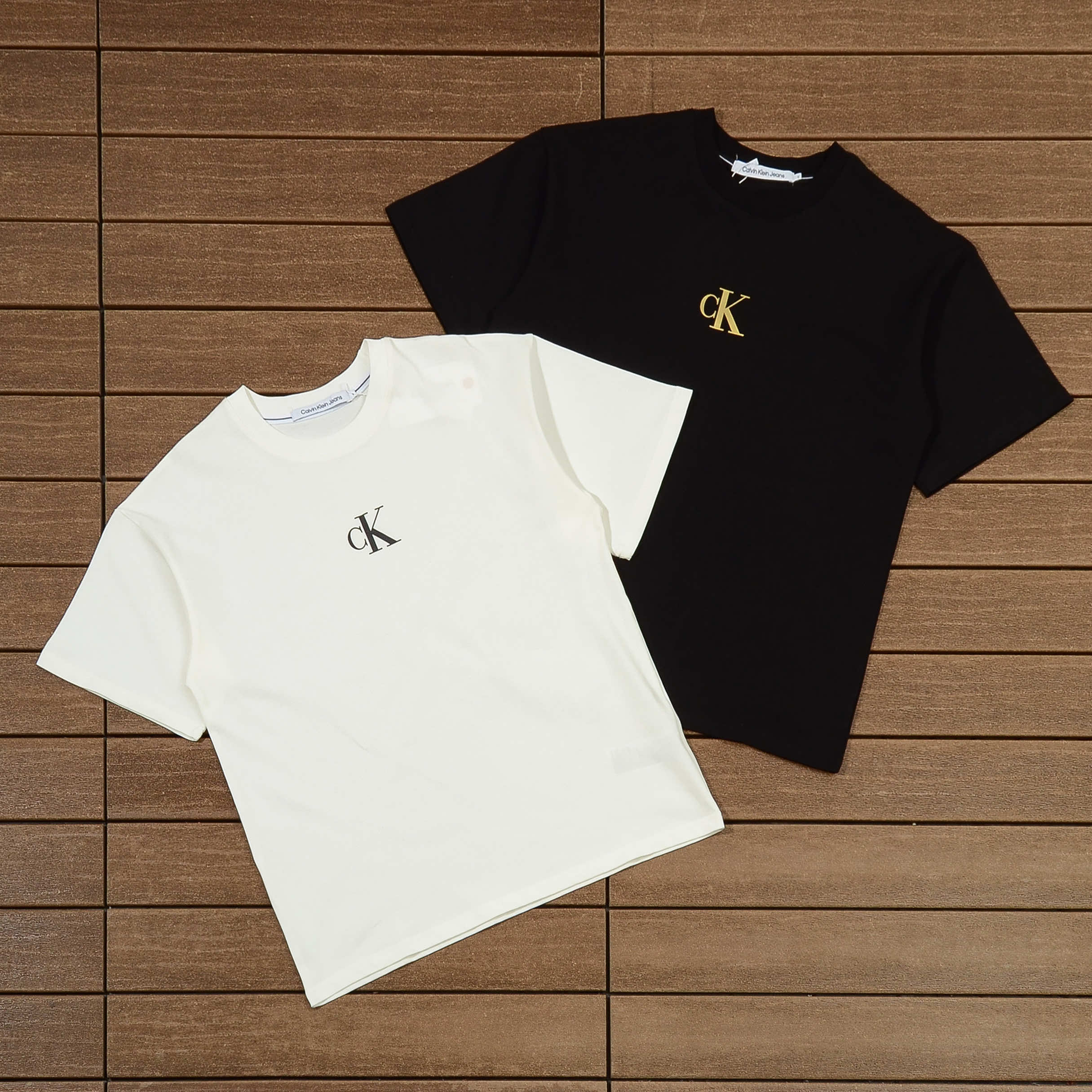 CALVIN KLEIN T-SHIRT