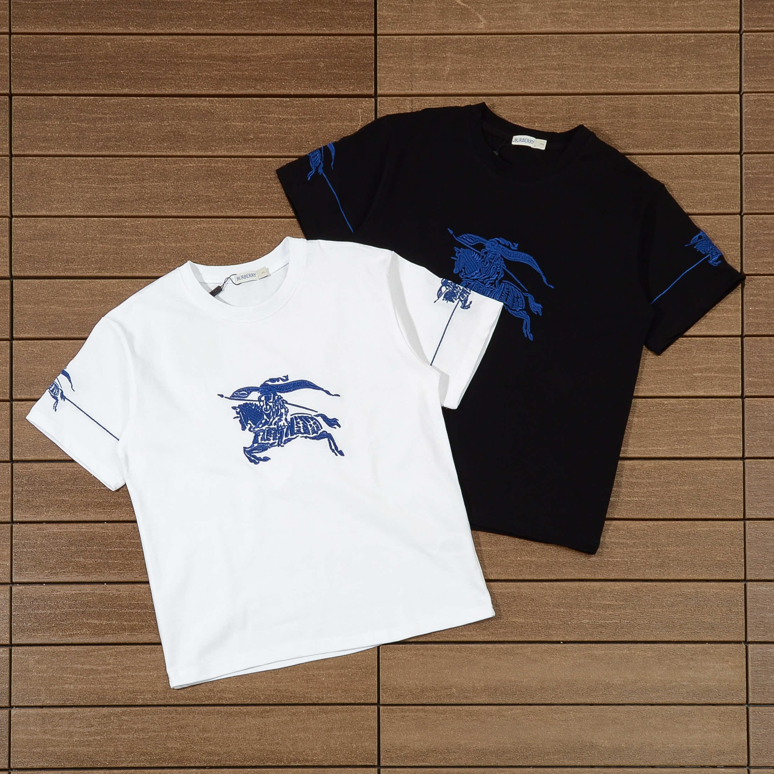BURBERRY T-SHIRT