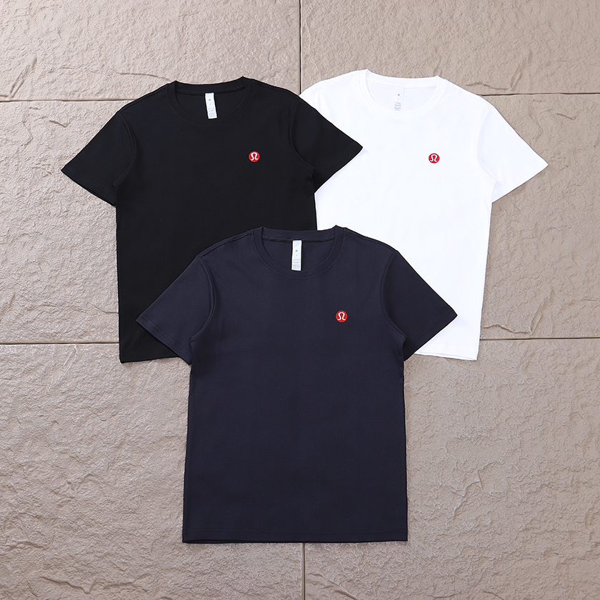 LULULEMON T-SHIRT