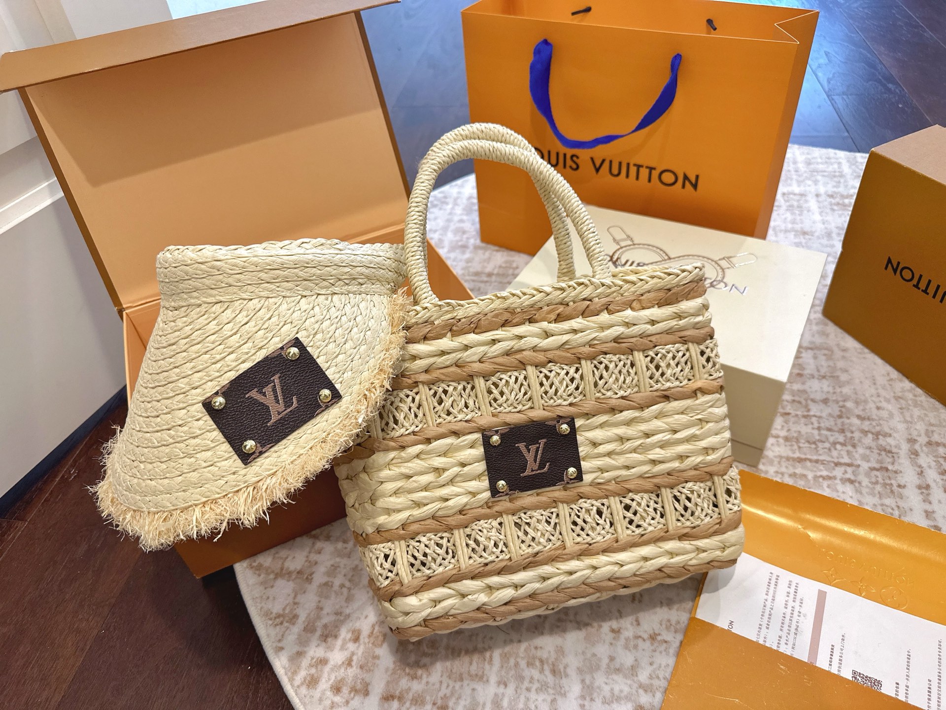LV BAG