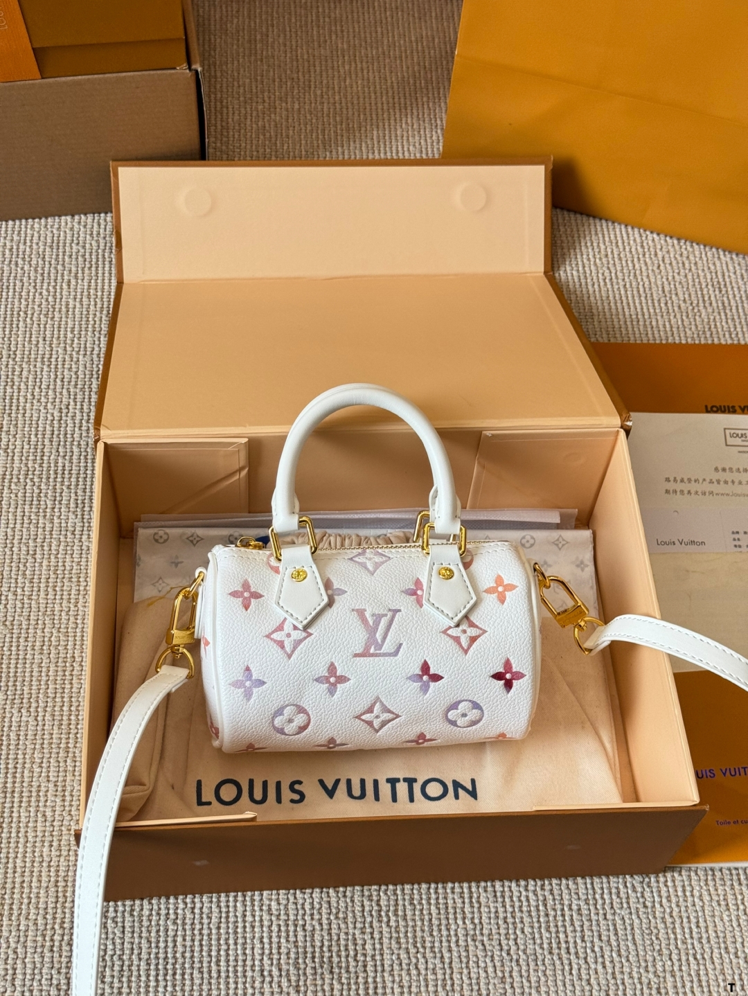 LV BAG