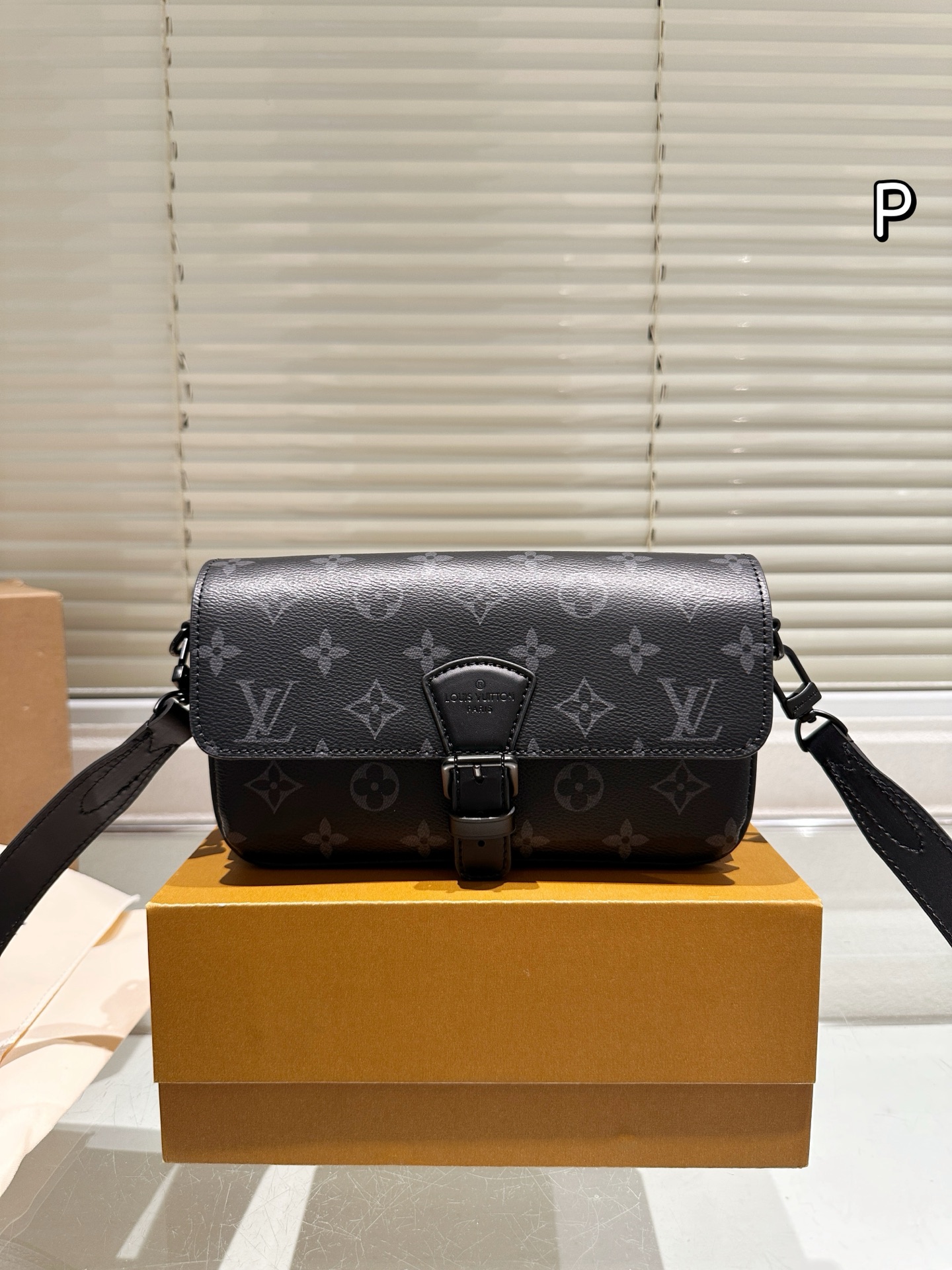 LV BAG