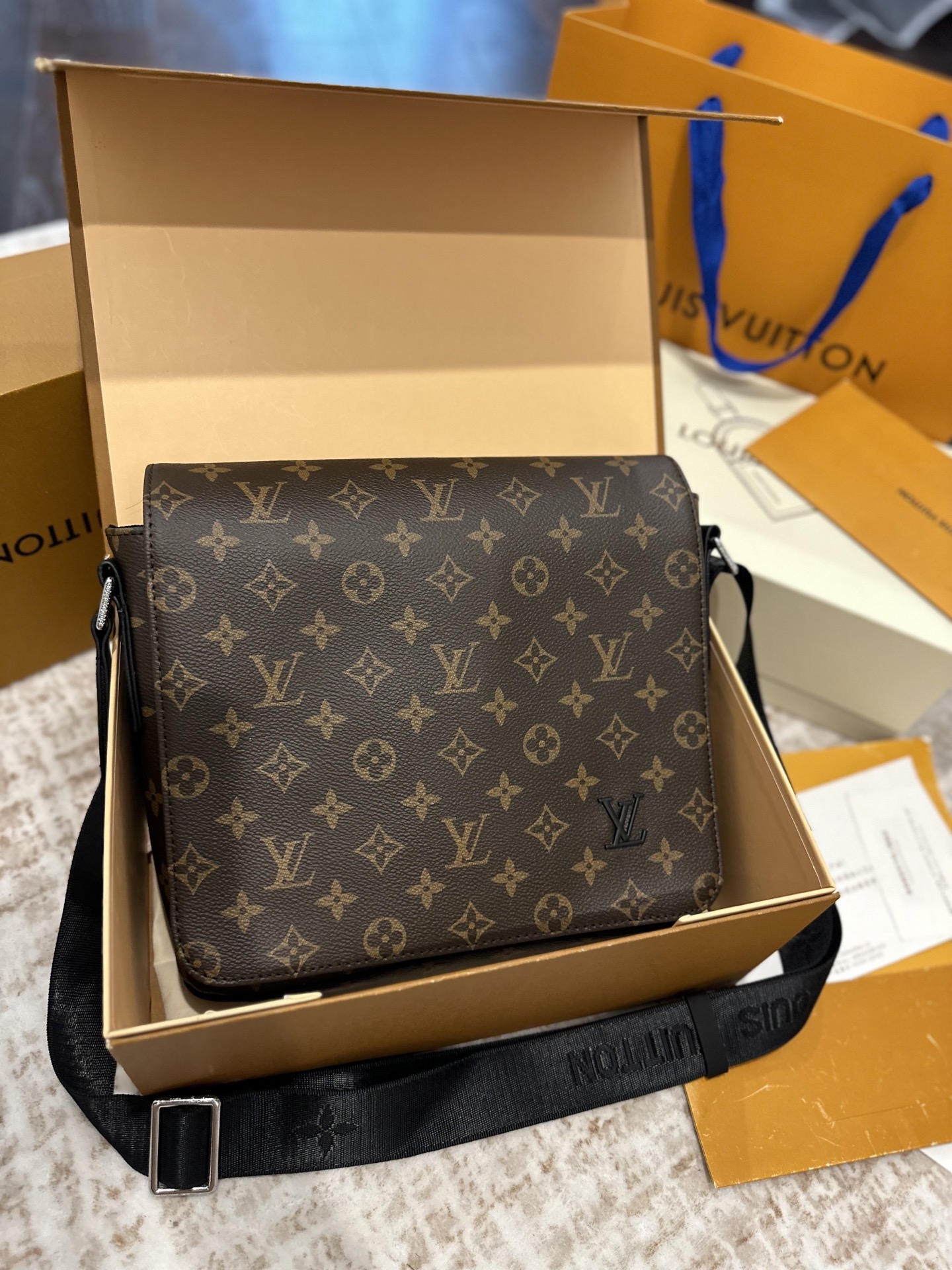 LV BAG