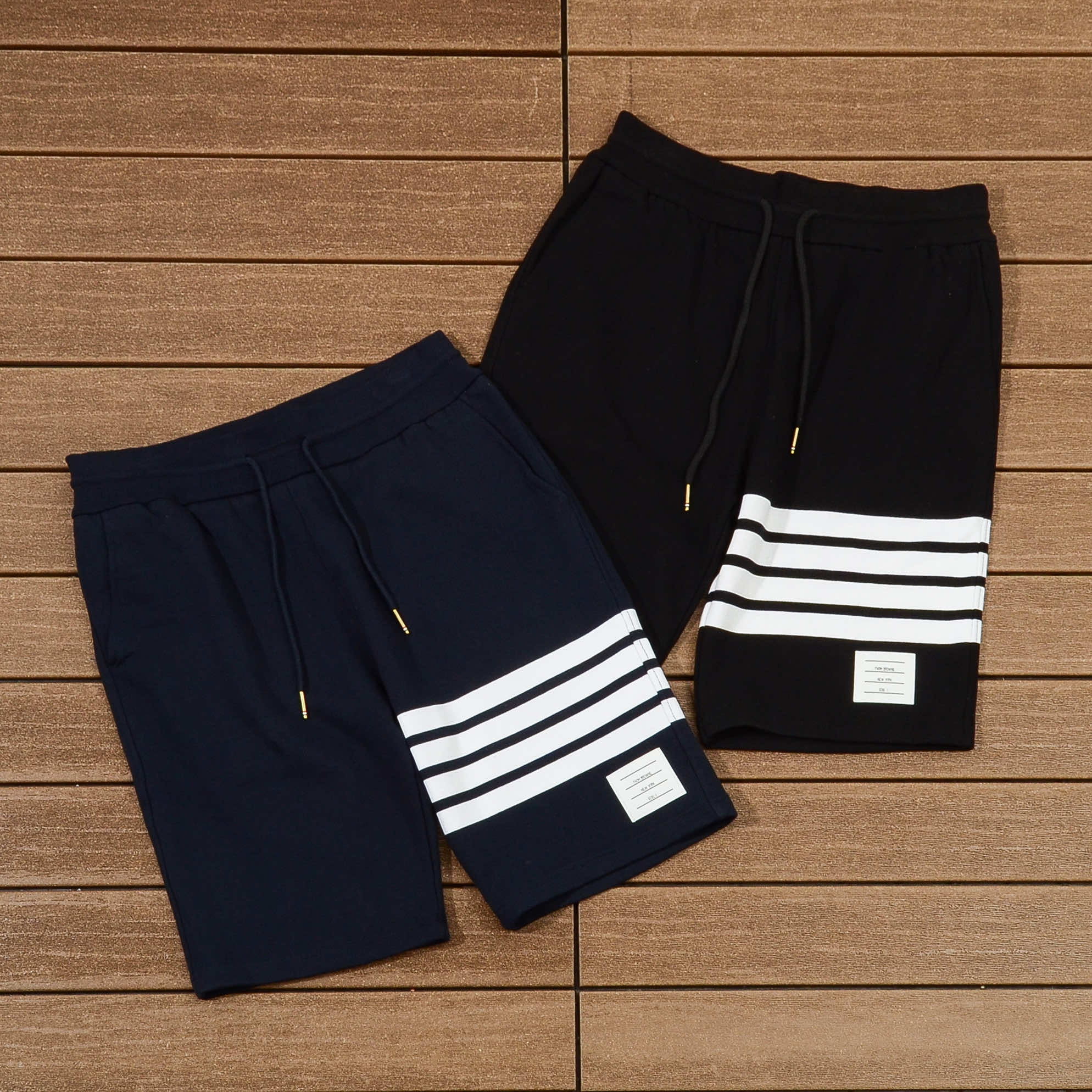 THOM BROWNE SHORT
