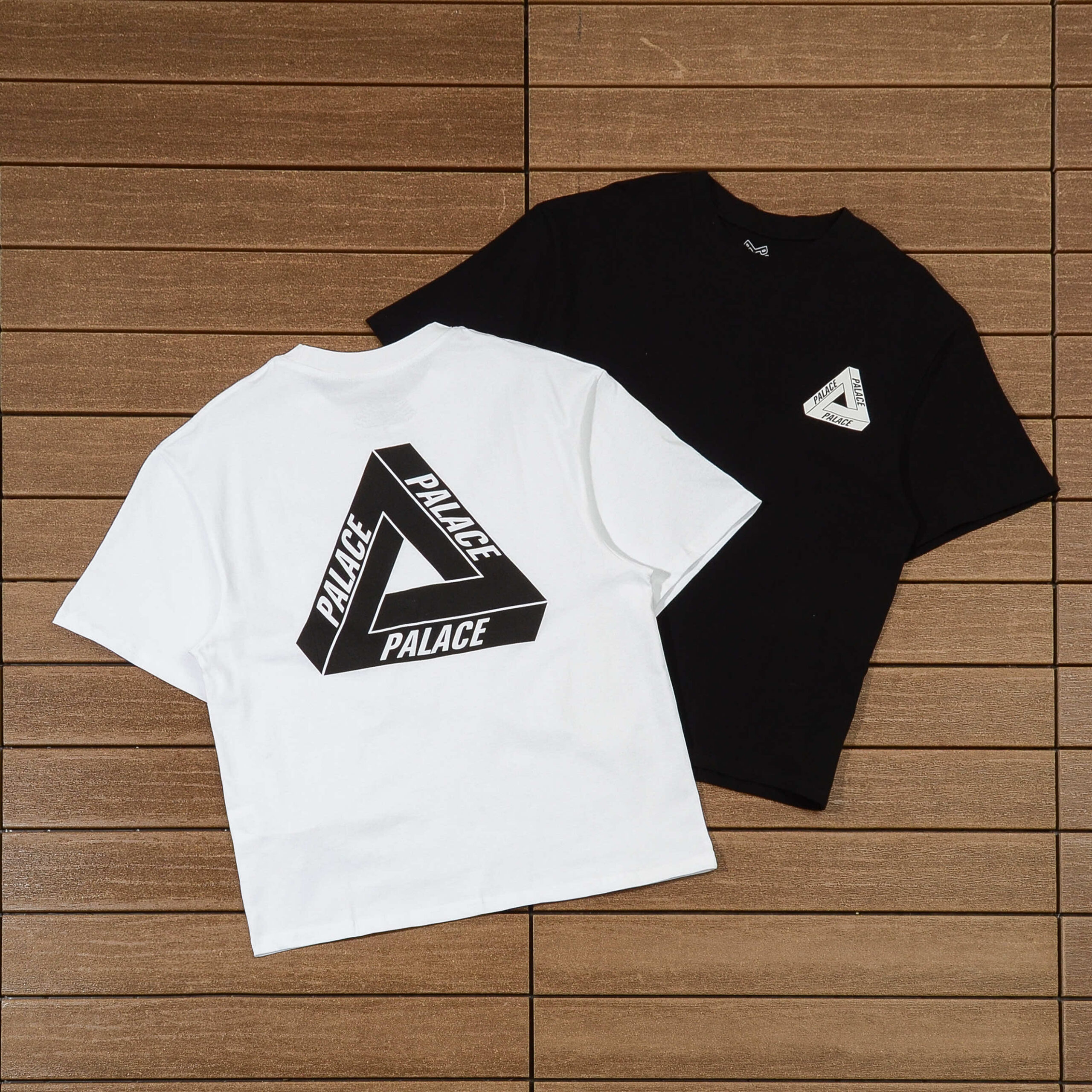 PALACE T-SHIRT